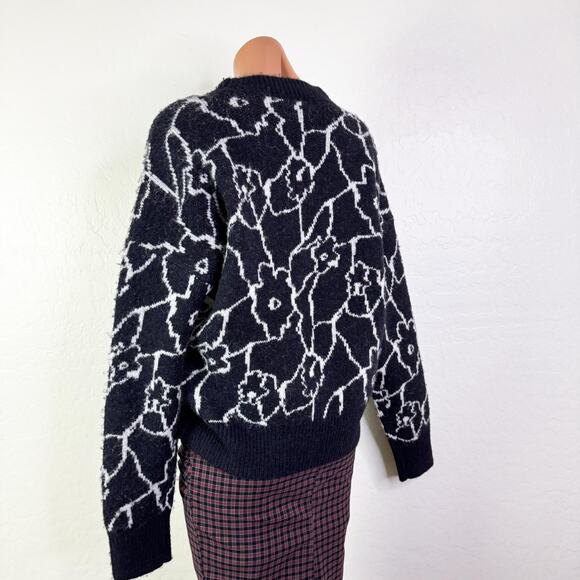 ASTR the Label Saira Floral Fuzzy Wool Blend Sweater Navy Academia Fall sz L NWT - Picture 8 of 11